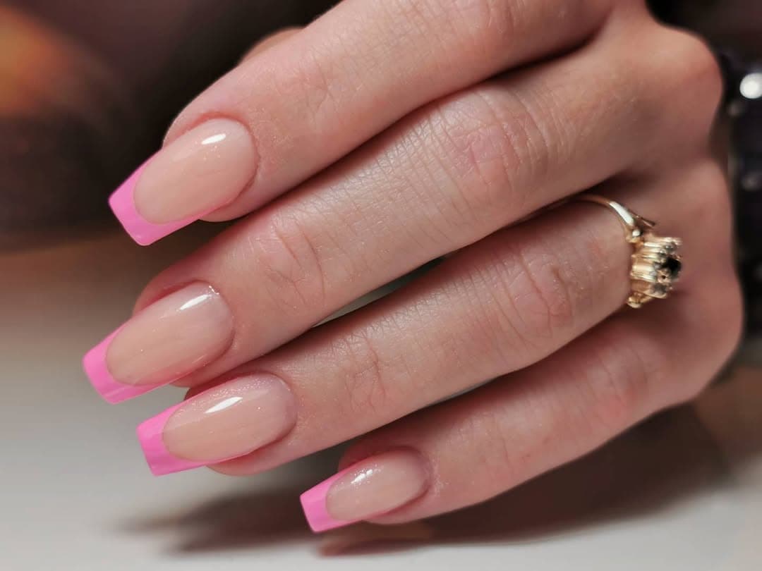 Roze ombre nokti, duži oblik